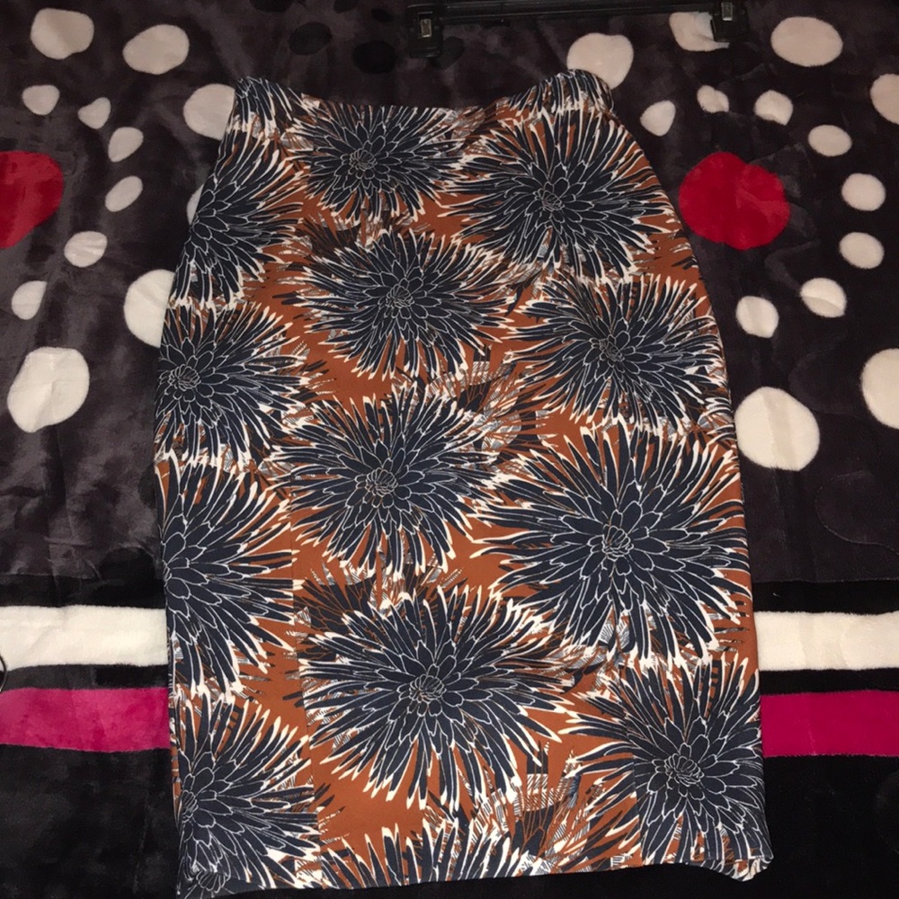 Mid skirt